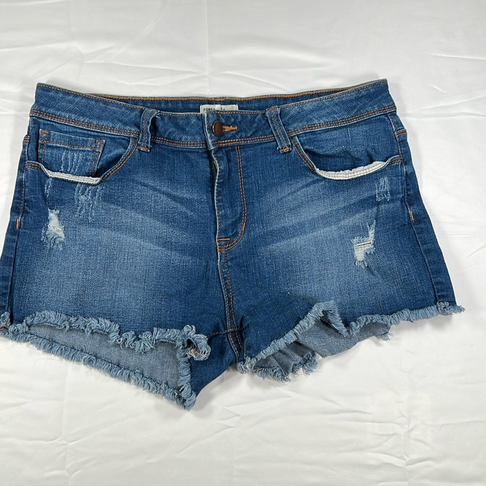 Forever 21 Womens Distressed Jean Shorts Size 31
